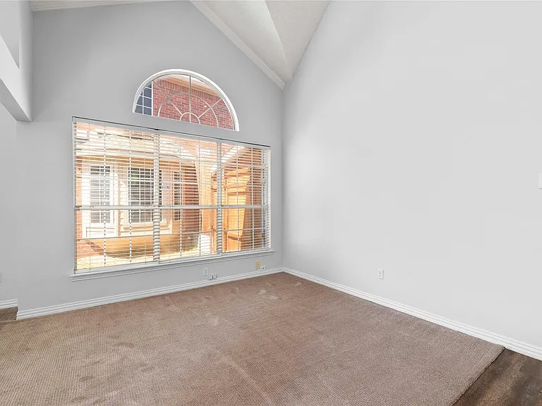 2324 Dyers Oak Dr — Photo 15