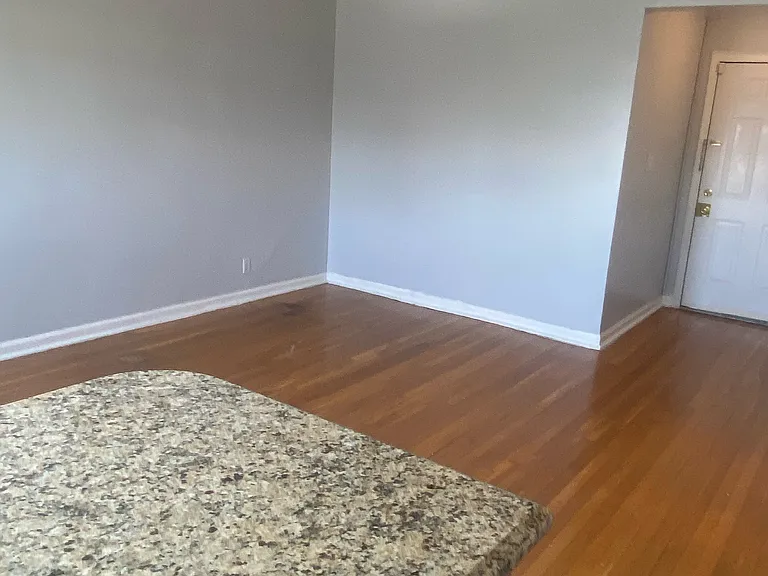 210 Woodcliff Ave #4F — Photo 10