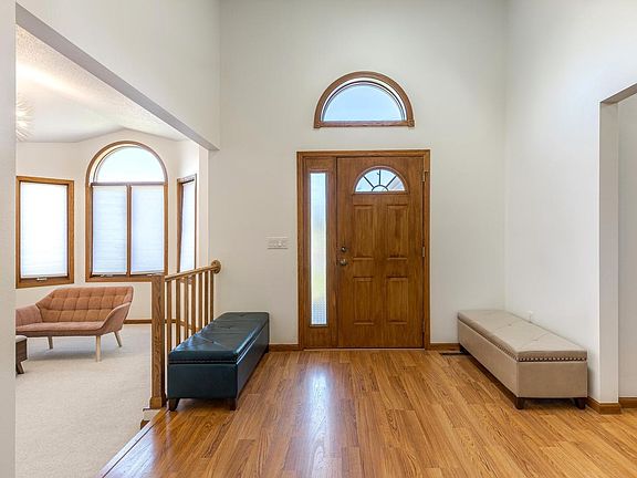 4th image of 4760 Roesler PLACE