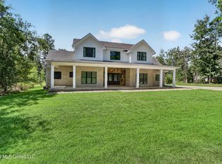 758 Turnberry Dr, Diamondhead, MS 39525