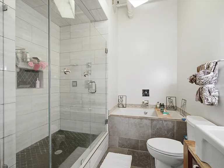 1727 S Indiana Ave #214 — Photo 16
