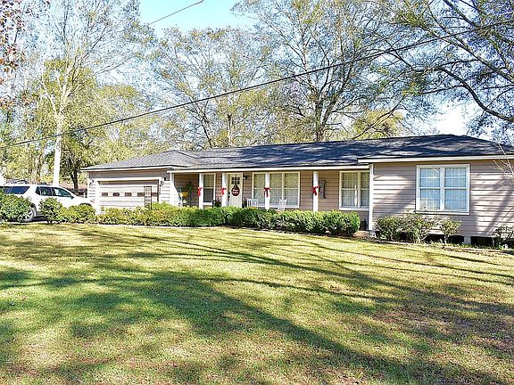 2nd image of 525 Jordan Dr