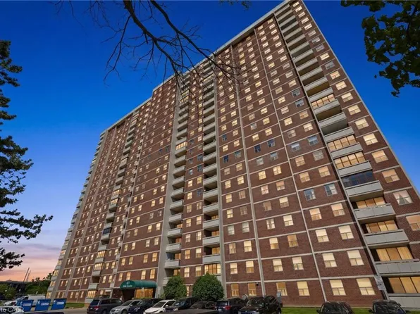 205 Hilda Ave #507, Toronto, ON M2M 4B1