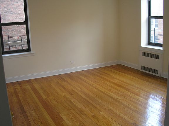 3rd image of 10915 Queens Blvd APT 3L