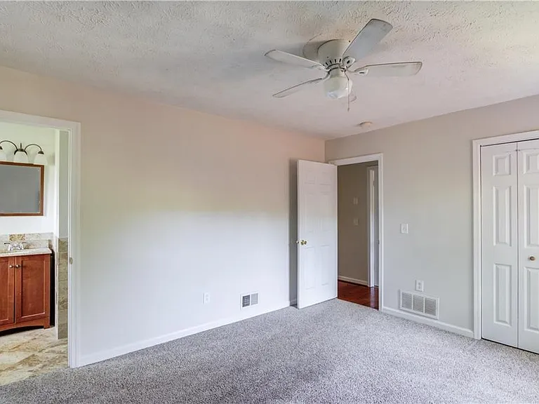 4647 Candlewyck Way — Photo 9