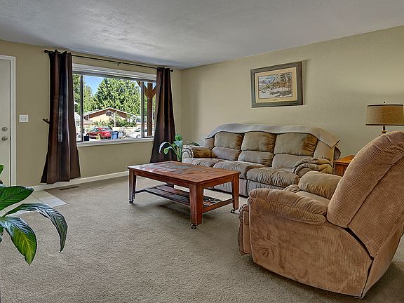 5th image of 5312 144th Pl NE