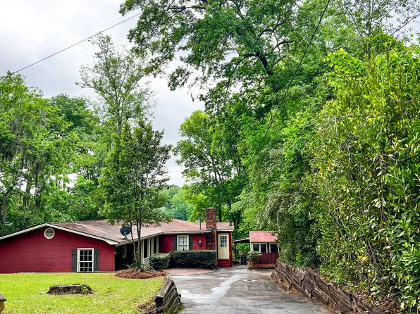 908 S Lake Dr, East Dublin, GA 31027