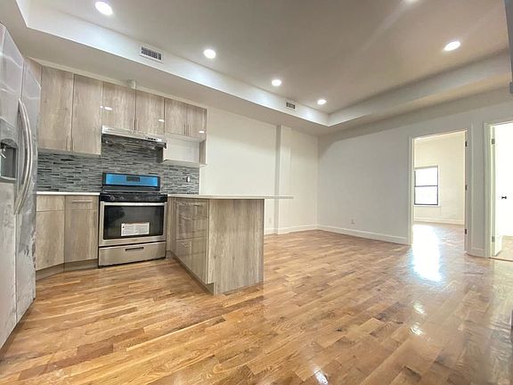 2nd image of 583 Evergreen Ave #1B