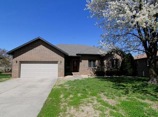 4161 E Eastmoor St, Springfield, MO 65809