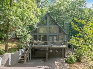 1920 Chateau Rdg, Winston Salem, NC 27103