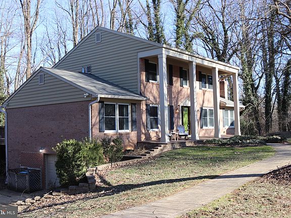 4th image of 1588 Forest Villa Ln