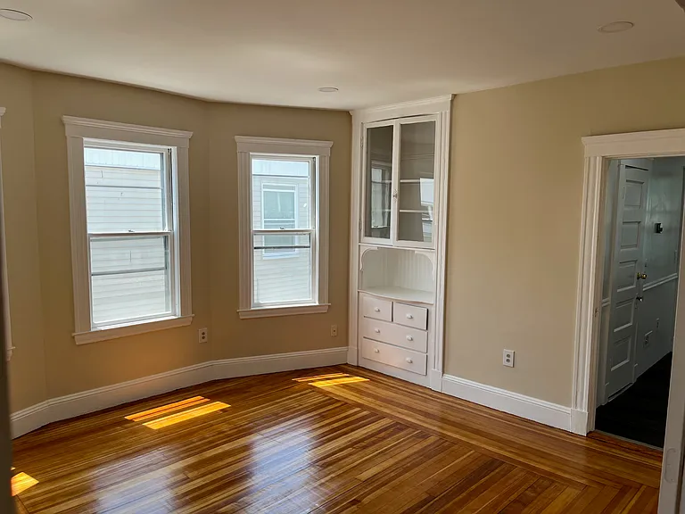 31 Barry St #2 — Photo 9