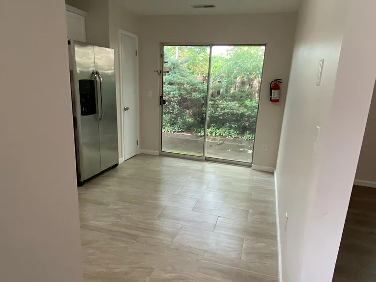 36 Renaissance Ln — Photo 11