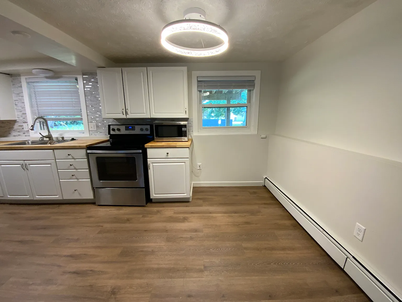 2 bed, 1200 sqft, $1,050 — Photo 4