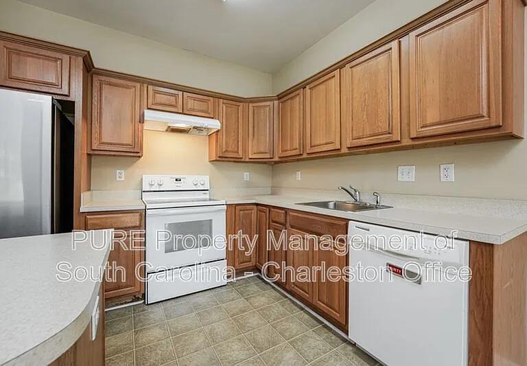 148 Grand Oaks Dr — Photo 6