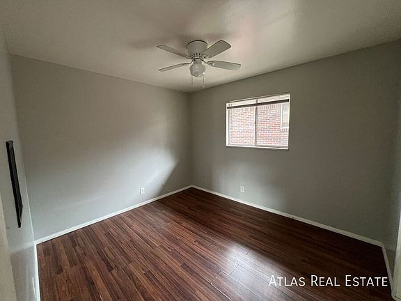 4th image of 2402 E Monument St #2414-B
