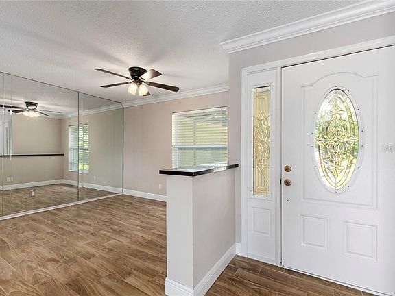 4th image of 3305 E Dorchester Dr