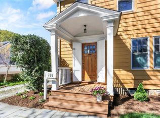 788 Stratfield Rd, Fairfield, CT 06825