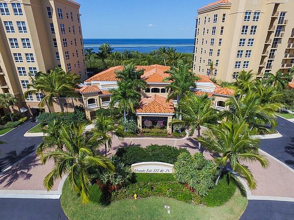 2nd image of 3329 Sunset Key Cir Unit 707