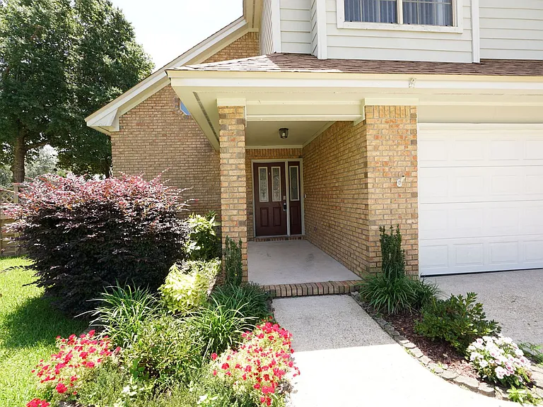 1613 Mariah Way E — Photo 3