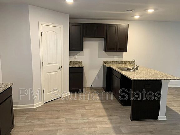 5th image of 405 Fairfax St Lot 21