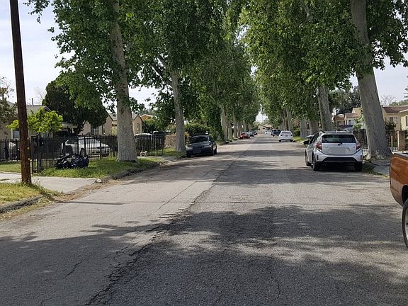 5th image of 1542 W 20th St