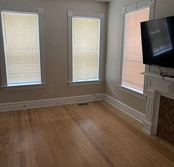 410 S 2nd St — Photo 3