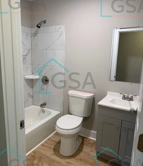 694 Saxon Ave — Photo 20