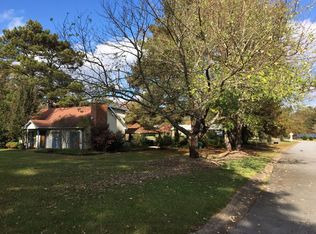 1156 Barrington Ct, Lilburn, GA 30047