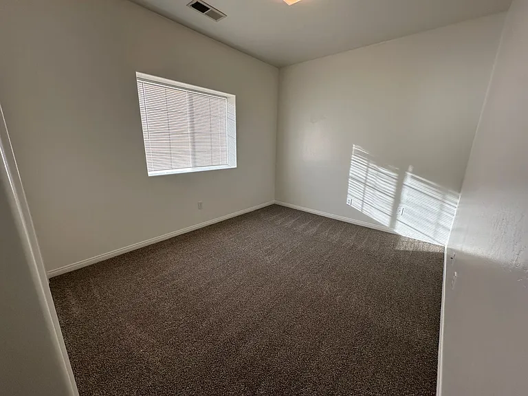 718 Orchid Dr — Photo 13