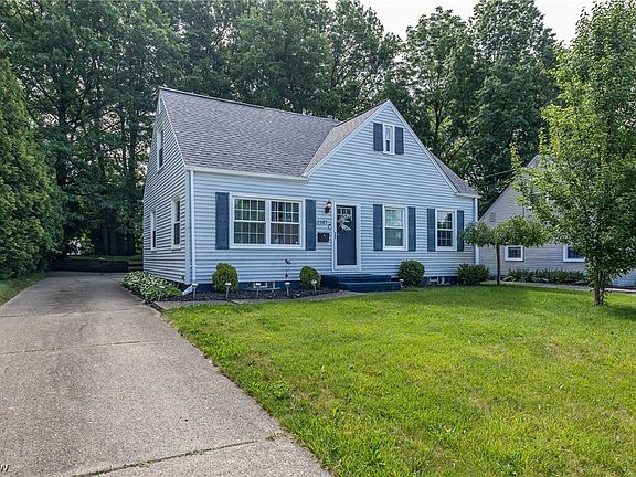 2nd image of 3141 8th St
