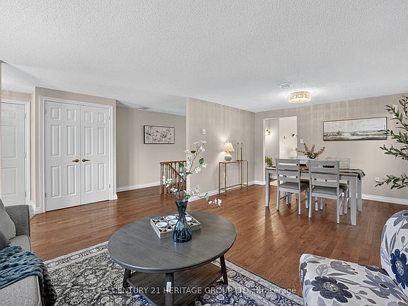 5th image of 226 Lillian Cres