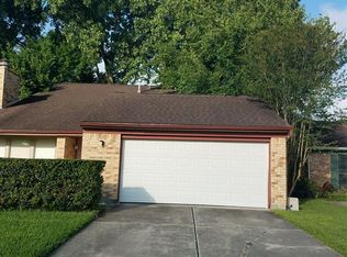 15822 Pipers View Dr, Webster, TX 77598