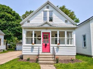 19 E 19th St, Holland, MI 49423