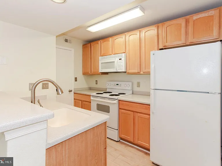 3916 Penderview Dr #436 — Photo 11