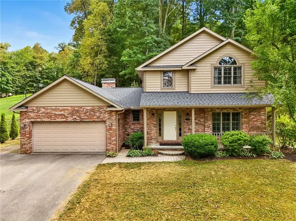 104 Moore Rd, Butler, PA 16001