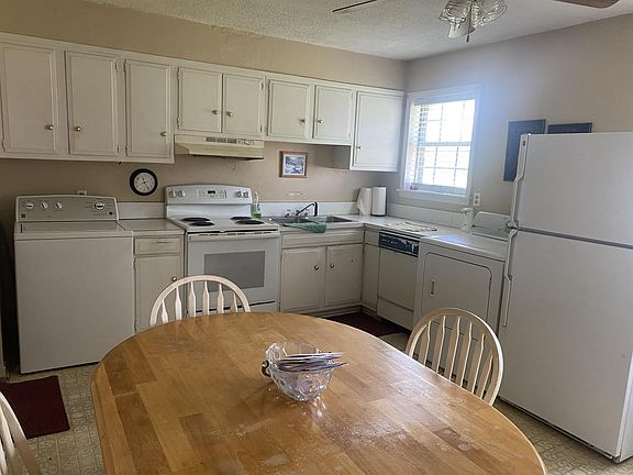 4th image of 905 Leigh Dr