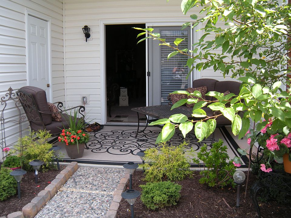 2nd image of 250 Hidden Ridge Ct APT 103