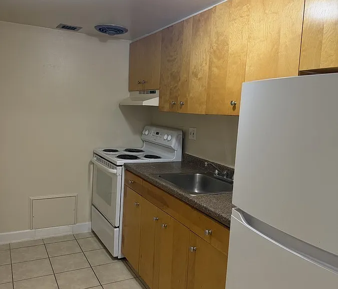 1421 Belmont St NW #7 — Photo 6