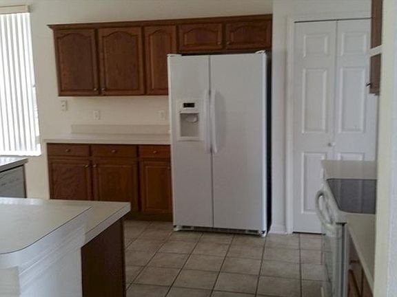 4th image of 130 Westmoreland Cir