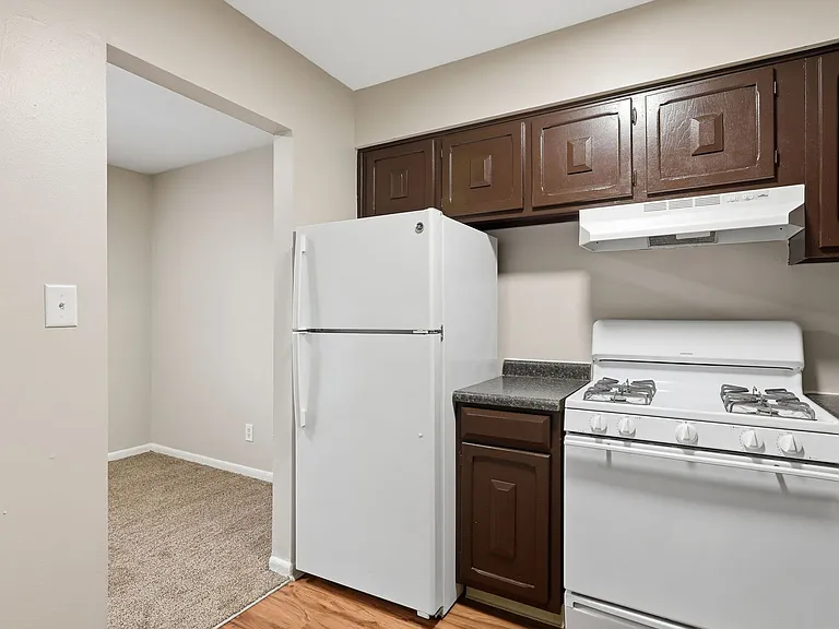 The Cedars Apartment Homes — Photo 20