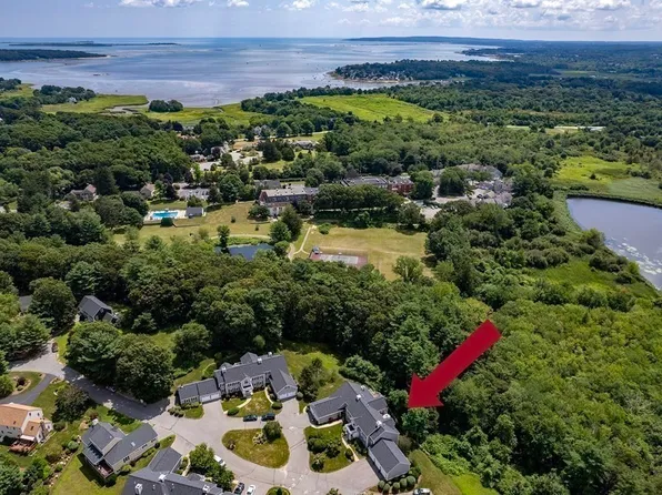107 Tussock Brook Rd, Duxbury, MA 02332