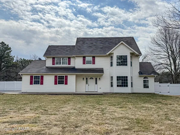1103 Kindling Dr, Blakeslee, PA 18610