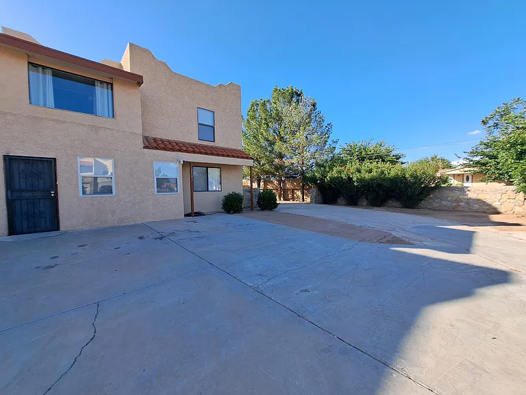 2081 Nehemiah Ct — Photo 2