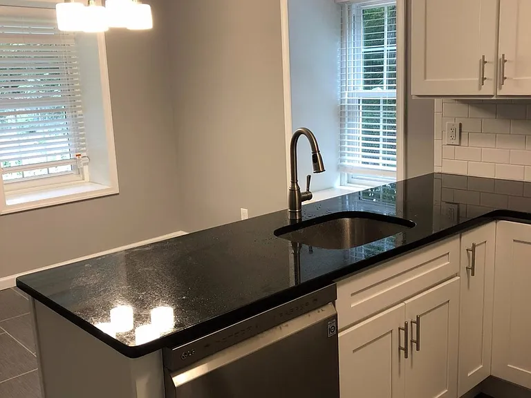 931 Broad St — Photo 23