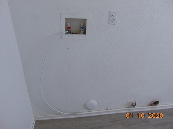5th image of 29264 Woodbine Ln