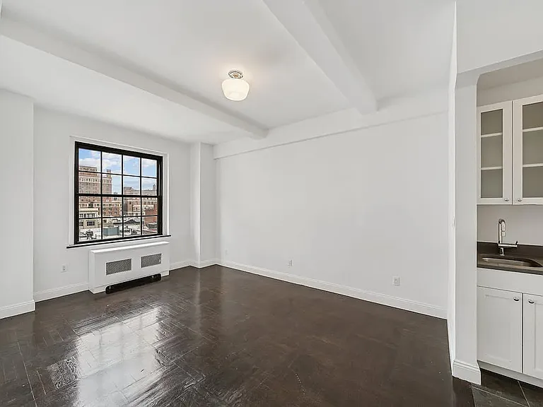 160 W 71st St #8K — Photo 2
