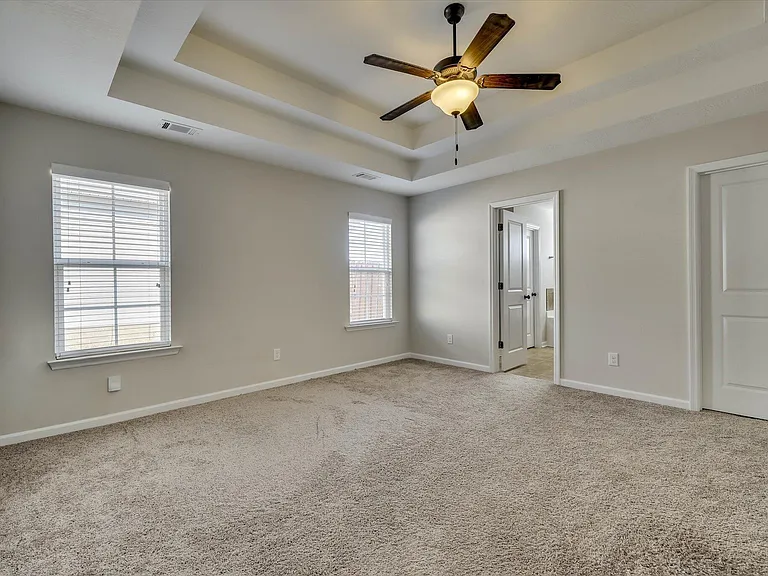 124 Radcliff Dr — Photo 24