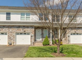 24 Decroce Ct, Parsippany, NJ 07054