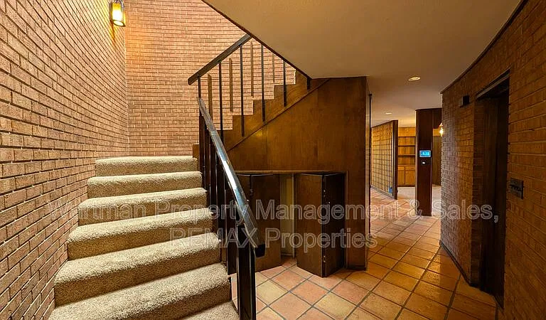 15 Upland Rd — Photo 22